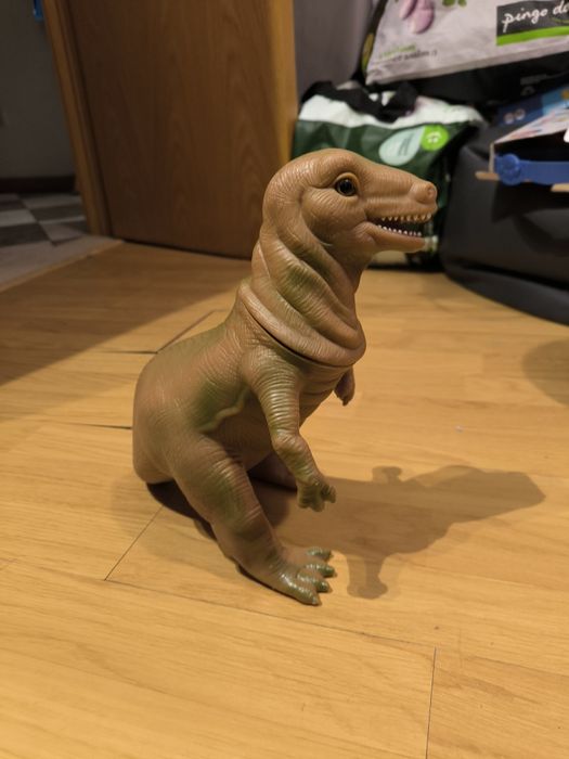 Dinossauro de brincar