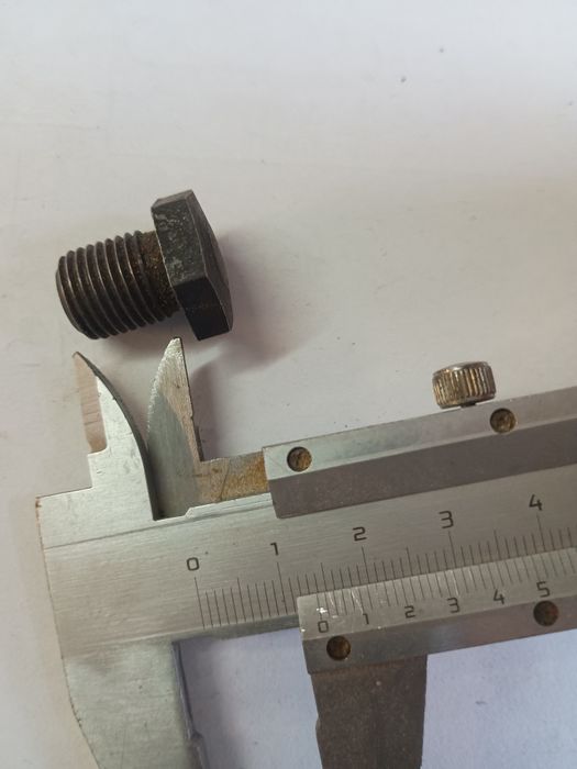 Śruby zaciskowe montażowe do strugarki do wału jaroma-