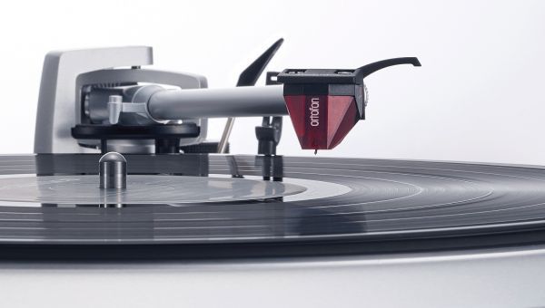 TECHNICS SL-1500CEG-S - Srebrny + Zestaw Czyszczący Gratis