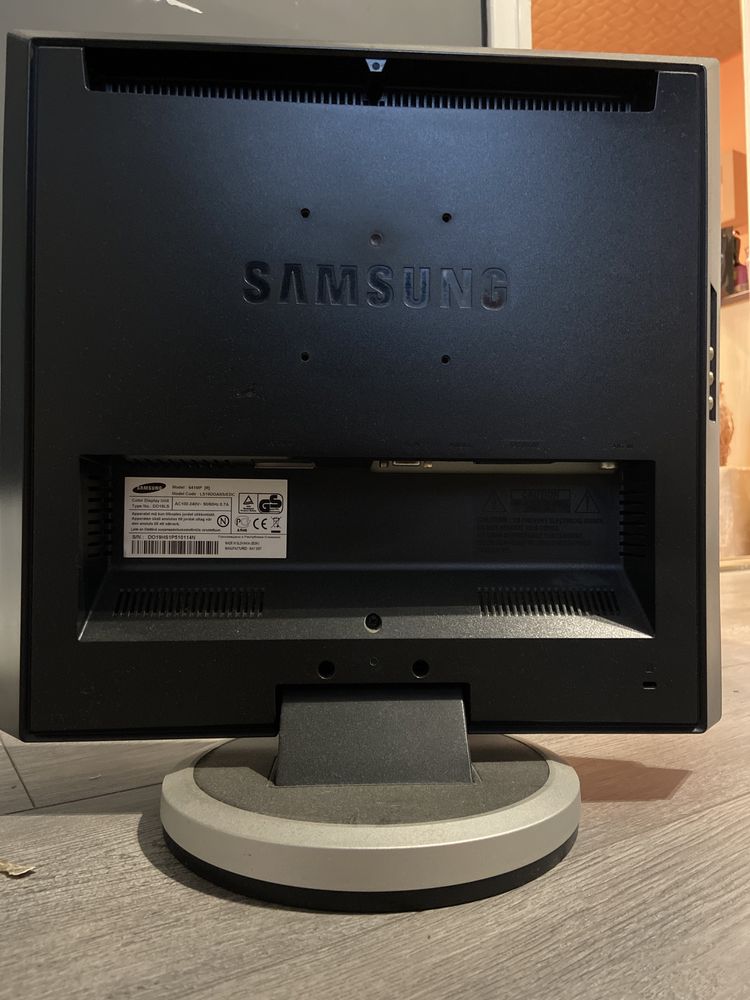 Monitor SAMSUNG, okazja