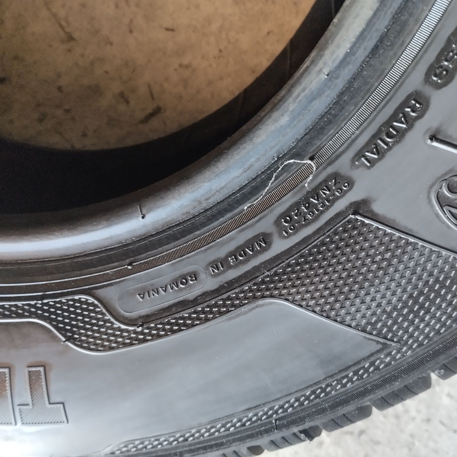 Продам резину  225.70r 15c