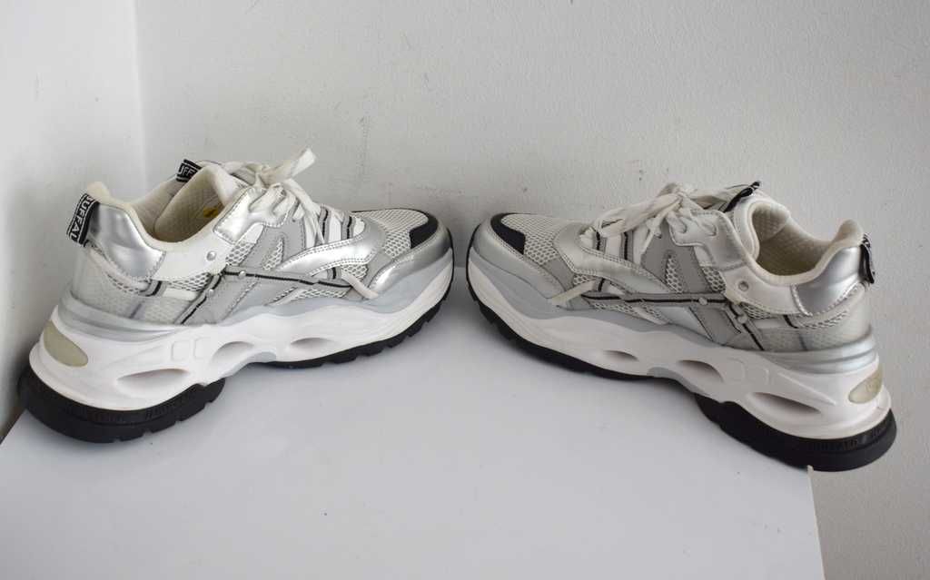 Buffalo Triplet Hollow - Sneakersy niskie buty na platformie 41