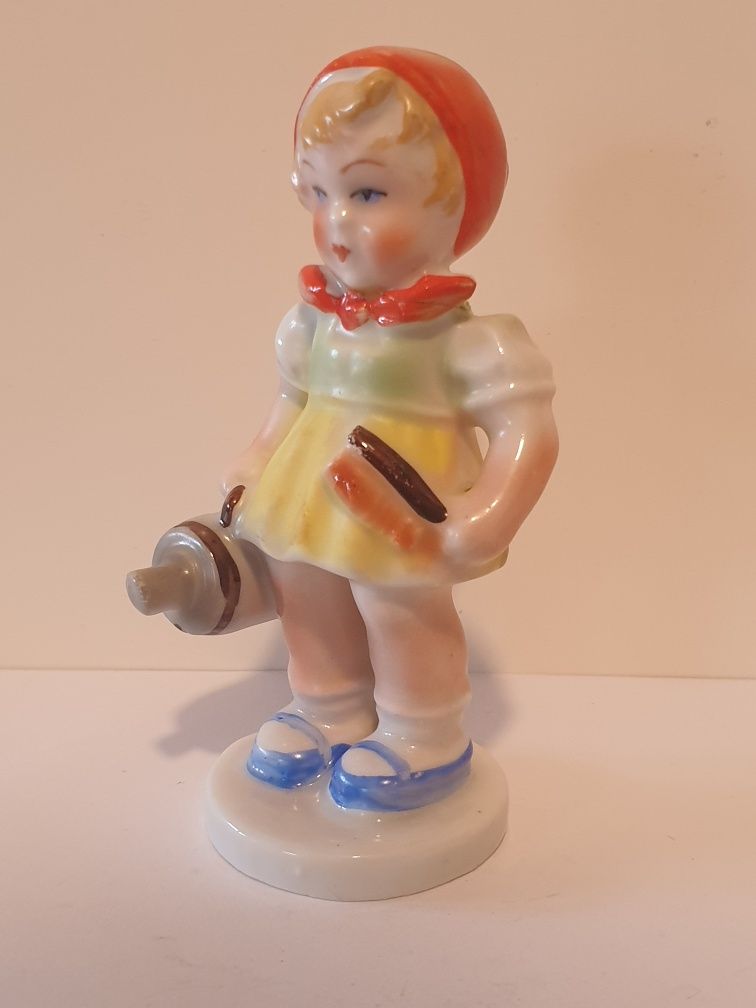 Lindissima pequena antiga figura em porcelana Alemã