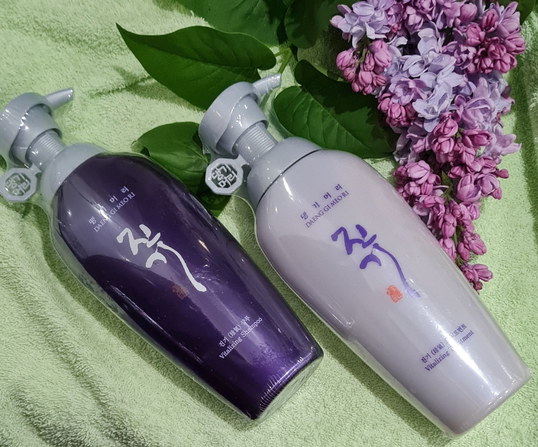 Daeng Gi Meo Ri Vitalizing Shampoo 500ml
Шампунь для лікування та проф