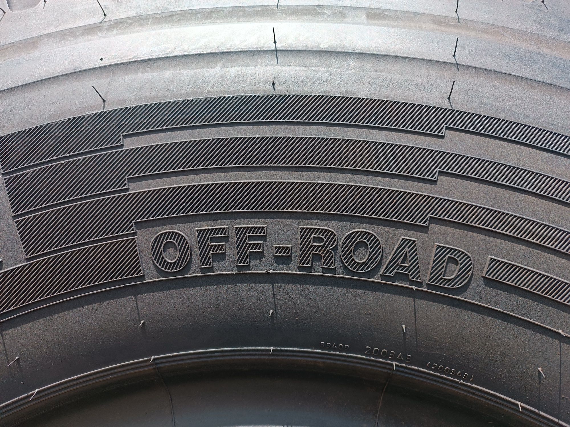 395/85R20 Continental HSC