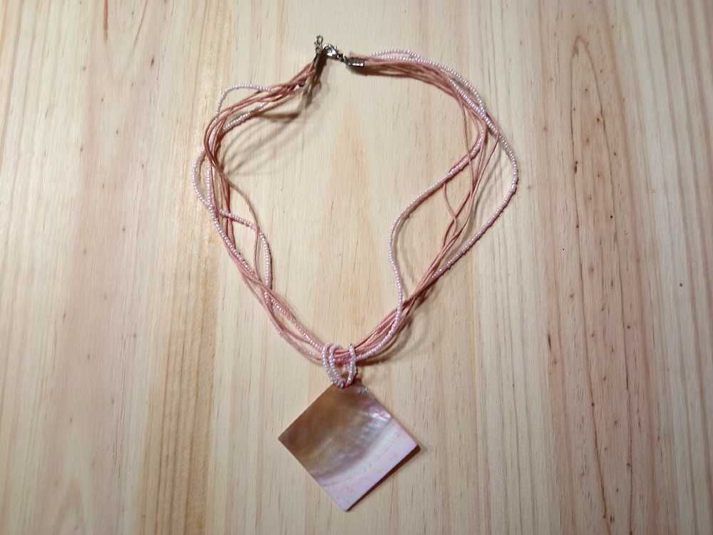 Colar Com Pendente Quadrado - 47 cm