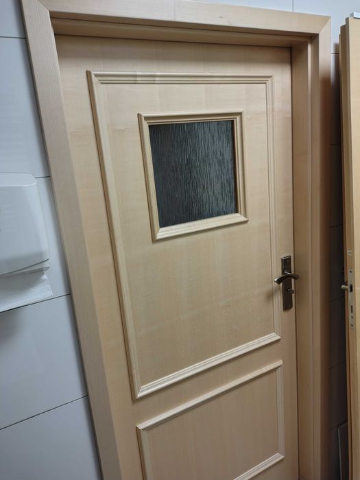 Drzwi wewnętrzne  fornirowane 90 cm prawe łazienkowe, kpl z ościeżnicą