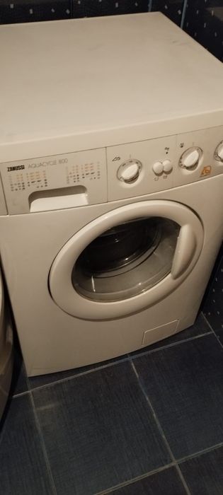 Продам машинку на запчасти или под ремонт .