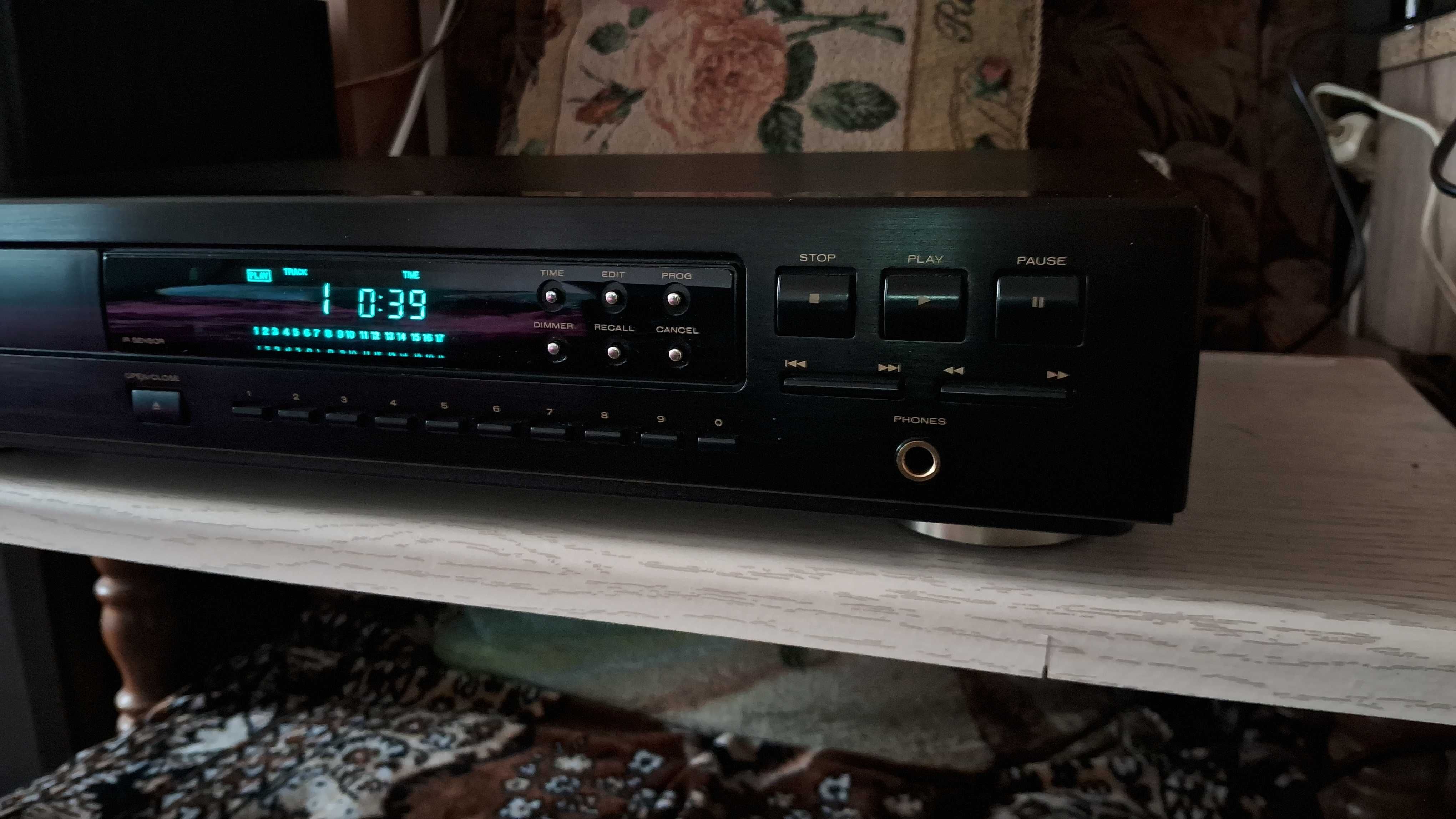 CD плеєр Marantz CD-53 Compact Disc Player