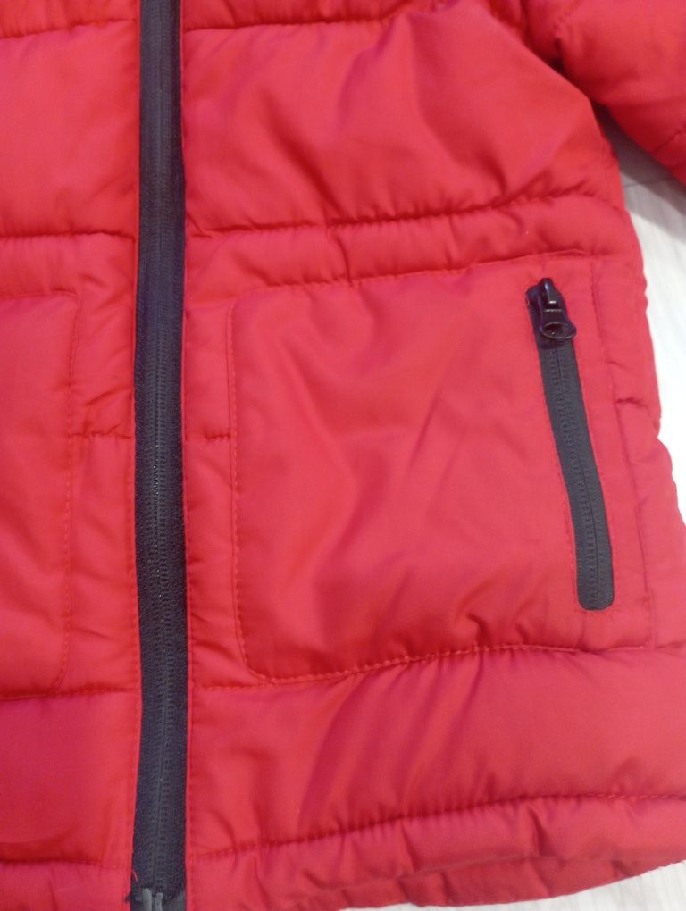 Курточка красная на 2-3 года рост 92-98см