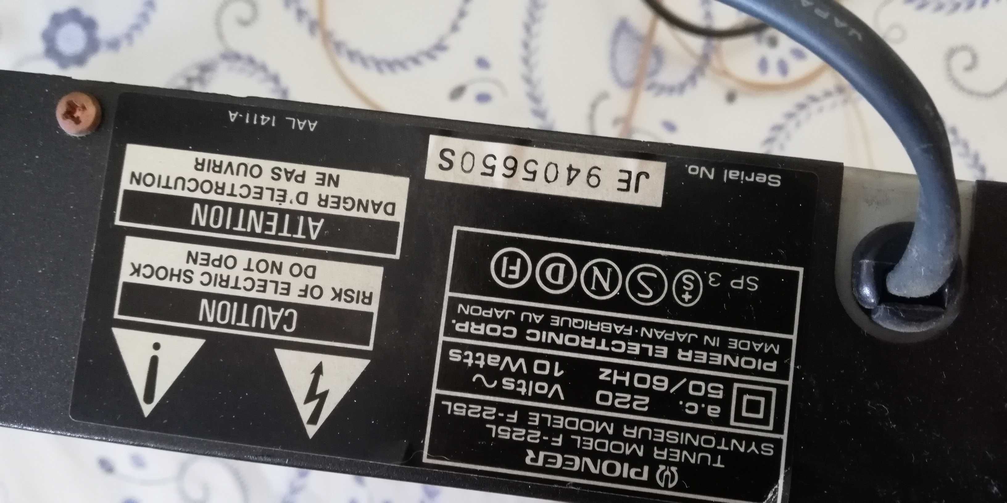 Radio e amplificador demon