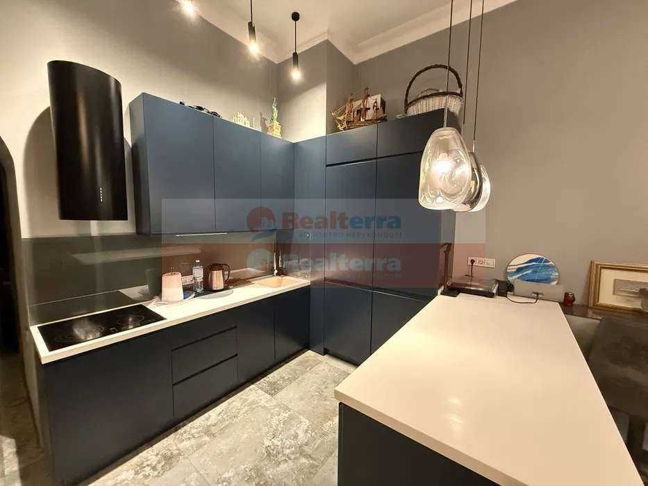 БЕЗ% 2К вул.Ярославів Вал,11 м.Золоті Ворота