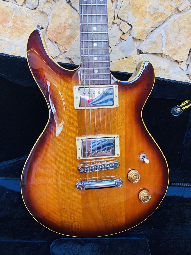 Guitarra Elétrica CORT M520