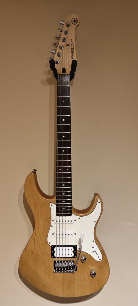 Gitara elektryczna Yamaha Pacyfica 112V