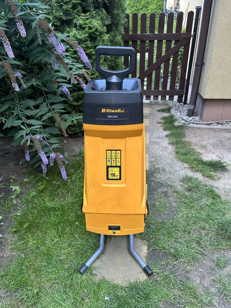 Rozdrabniacz RIWALL pro do Gałęzi Rębak Elektryczny Gładko-lufowy