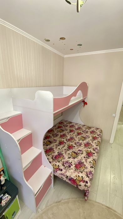 Двох'ярусне ліжко 190 см з диваном