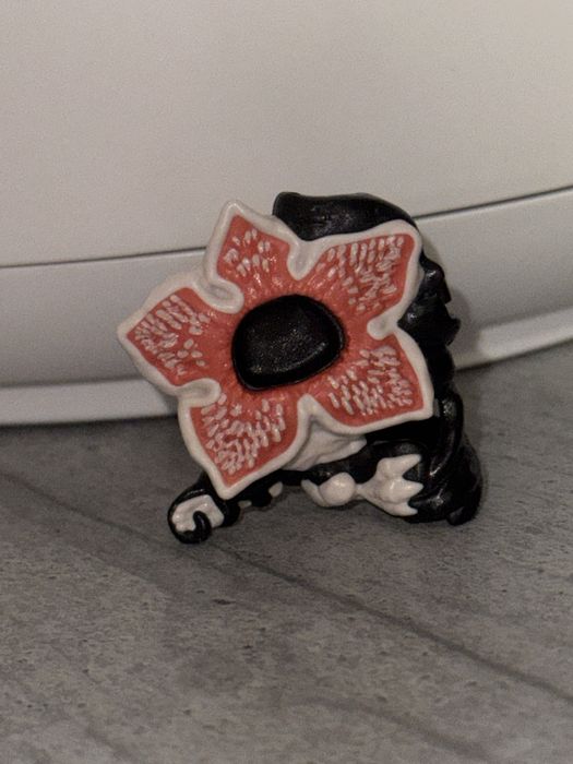 Фігурки дивні дива кіндер джой обмін