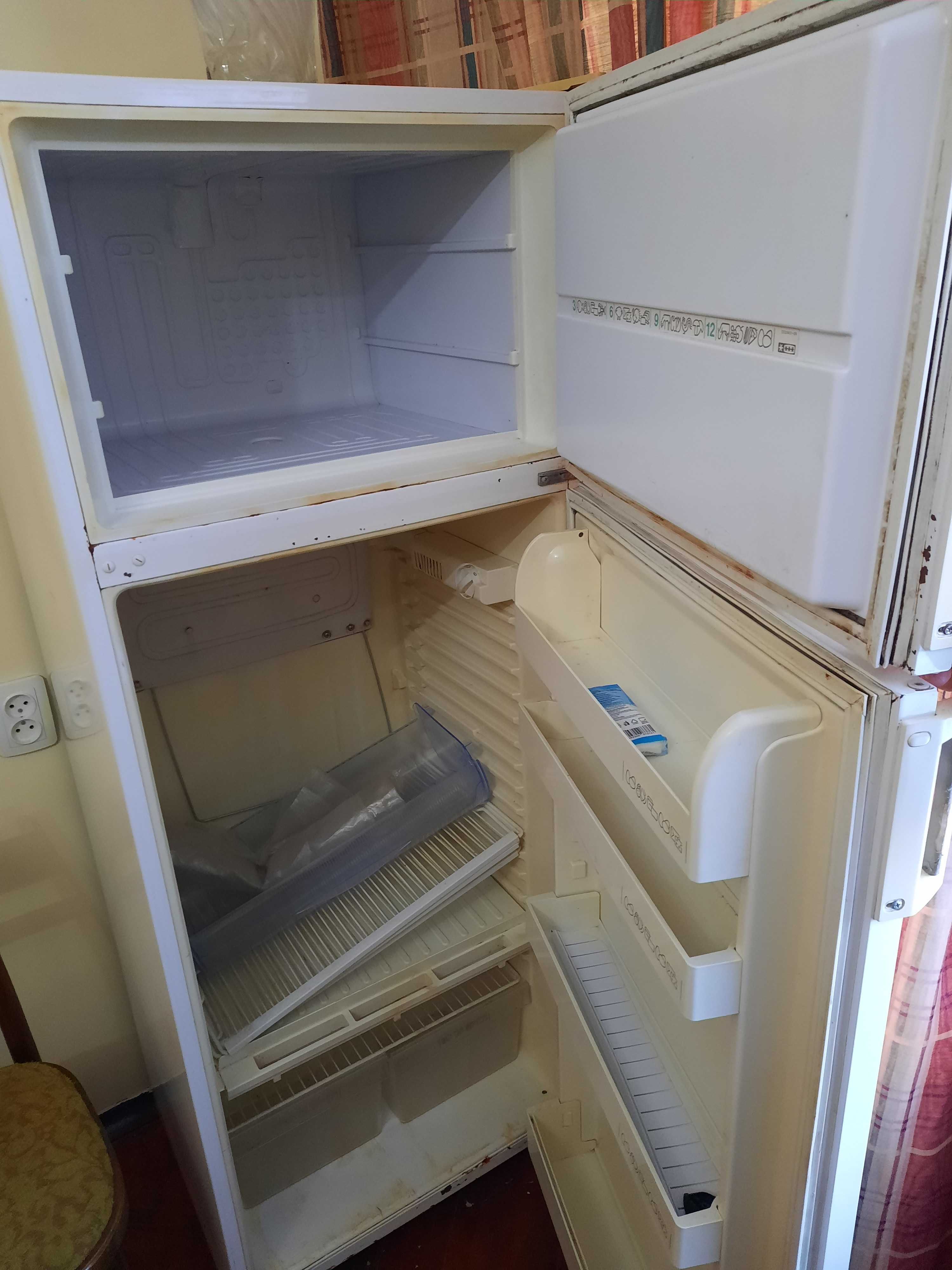 Холодильник ZANUSSI , б/у