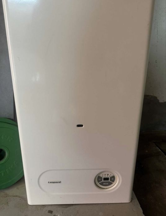 Продам двохконтурний газовий котел leopard