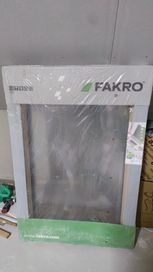 Okno dachowe Fakro FTP U4 94x140 nowe drewniane roleta