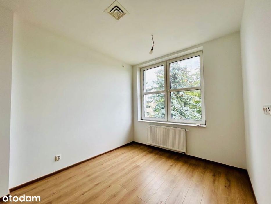 "Nowoczesna mikro-kawalerka – Gotowa do wejścia"