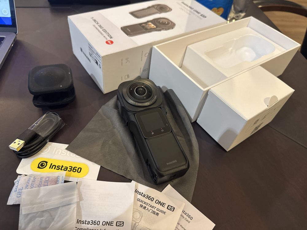Insta360 ONE RS 1-Inch 360 Edition