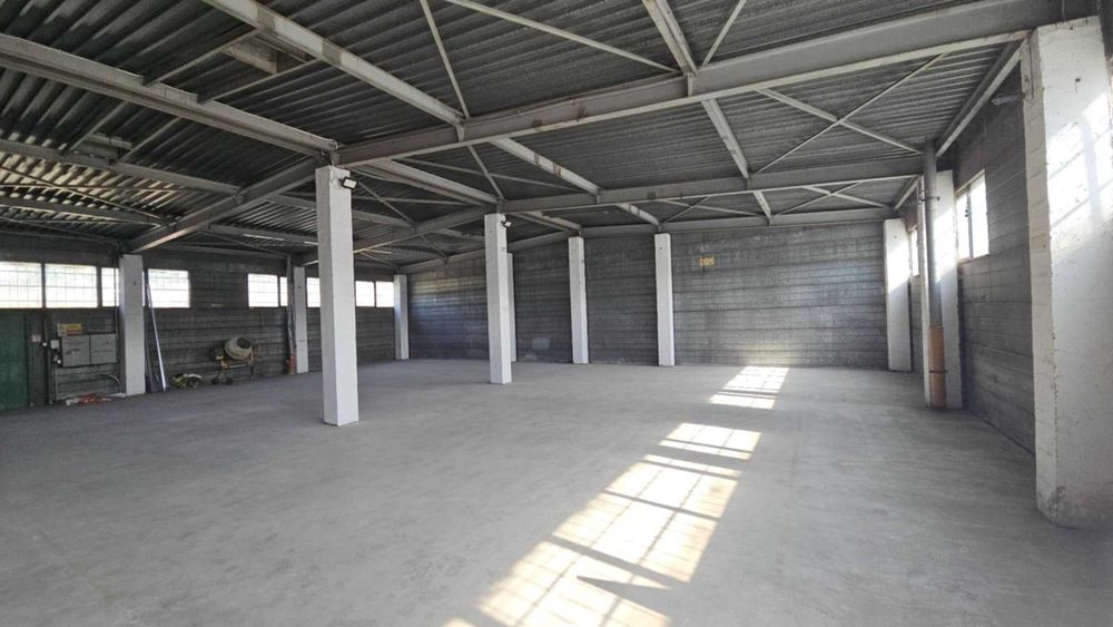 Magazyn 450m2, duże bramy wjazdowe, plac