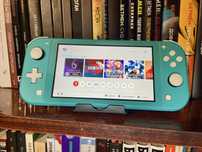 Nintendo Switch Lite + акаунт з іграми!