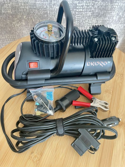 Компресор автомобільний Dnipro-M TI-40L