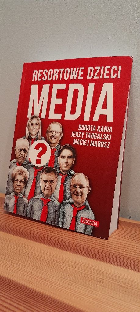 Książka - Resortowe dzieci MEDIA