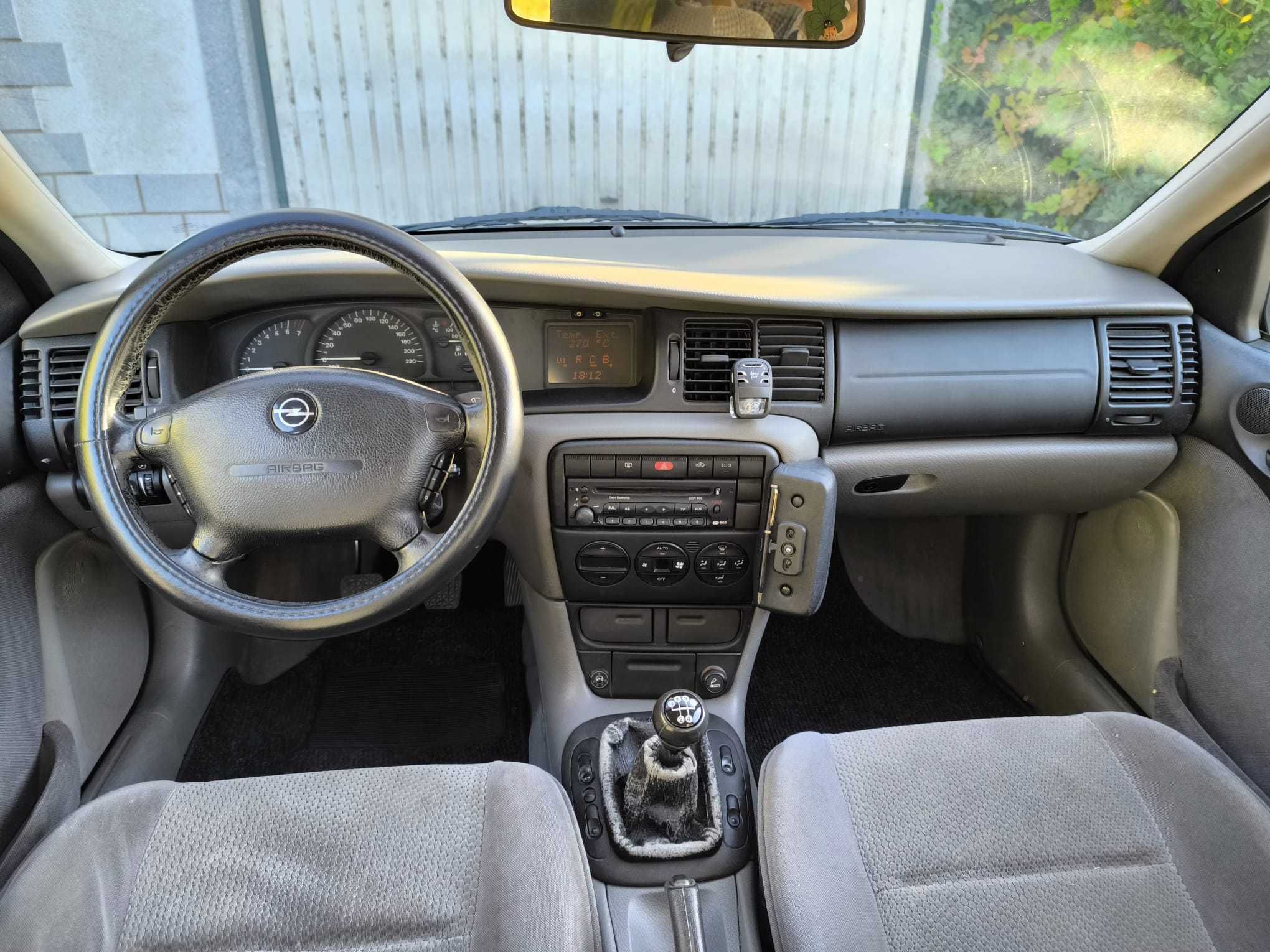 Opel Vectra B 1.6 16v – Espaçoso e Fiável