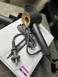 Фен Dyson Super Hair Dryer сірий з золотом комфорт сушіння зараз 1