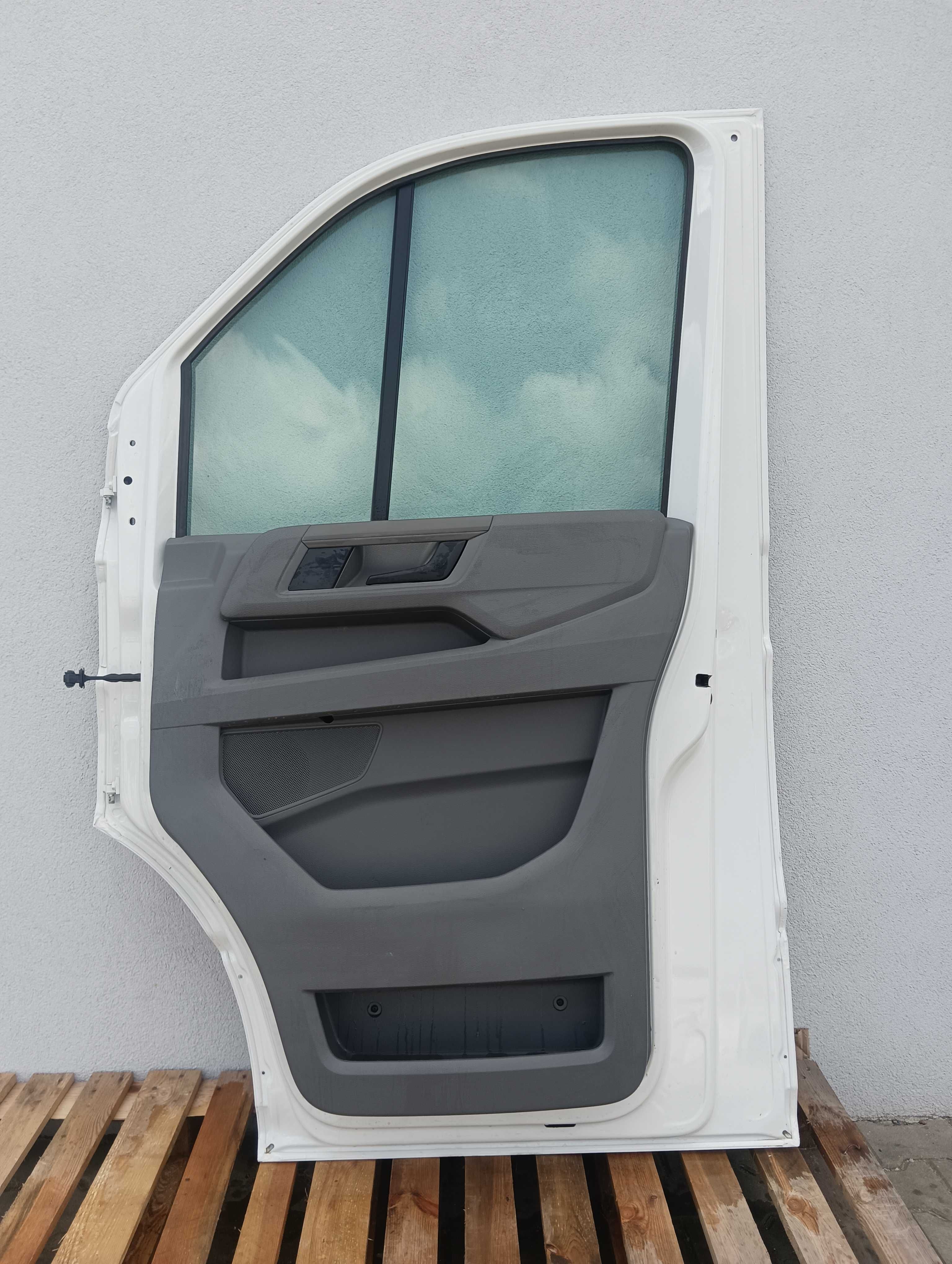 Drzwi Przednie Prawe  VW CRAFTER II 2017 MAN TGE białe A2587-06