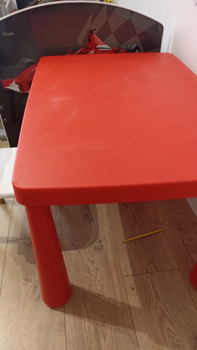 Stolik Ikea, krzesełko