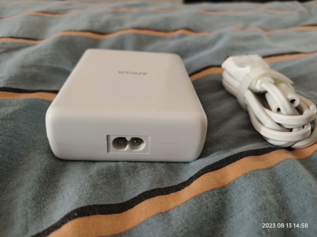 Сетевое зарядное устройство Anker PowerPort Atom PD 4 (100 W)