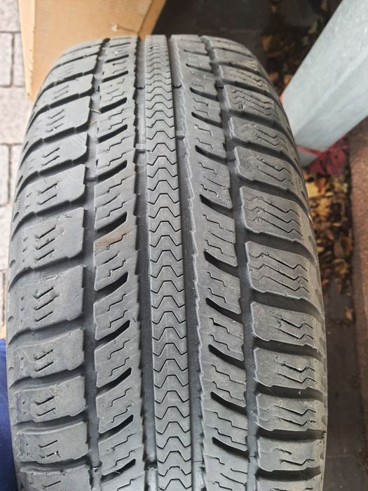 Felgi Audi 16 cali z oponami zimowymi Continental