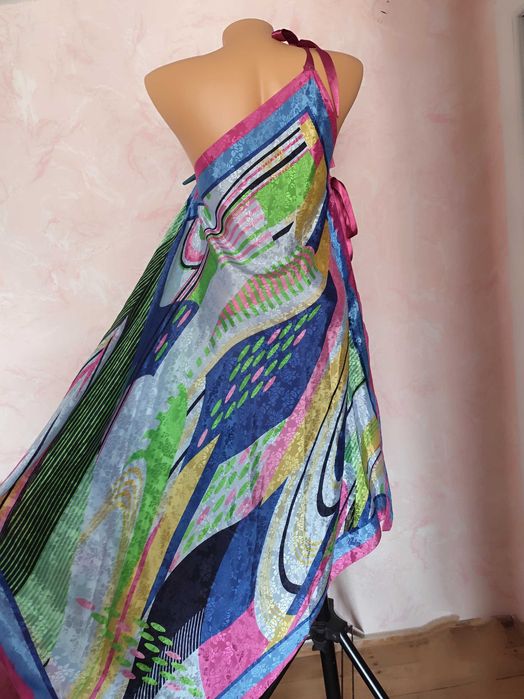 Пляжна жіноча сукня