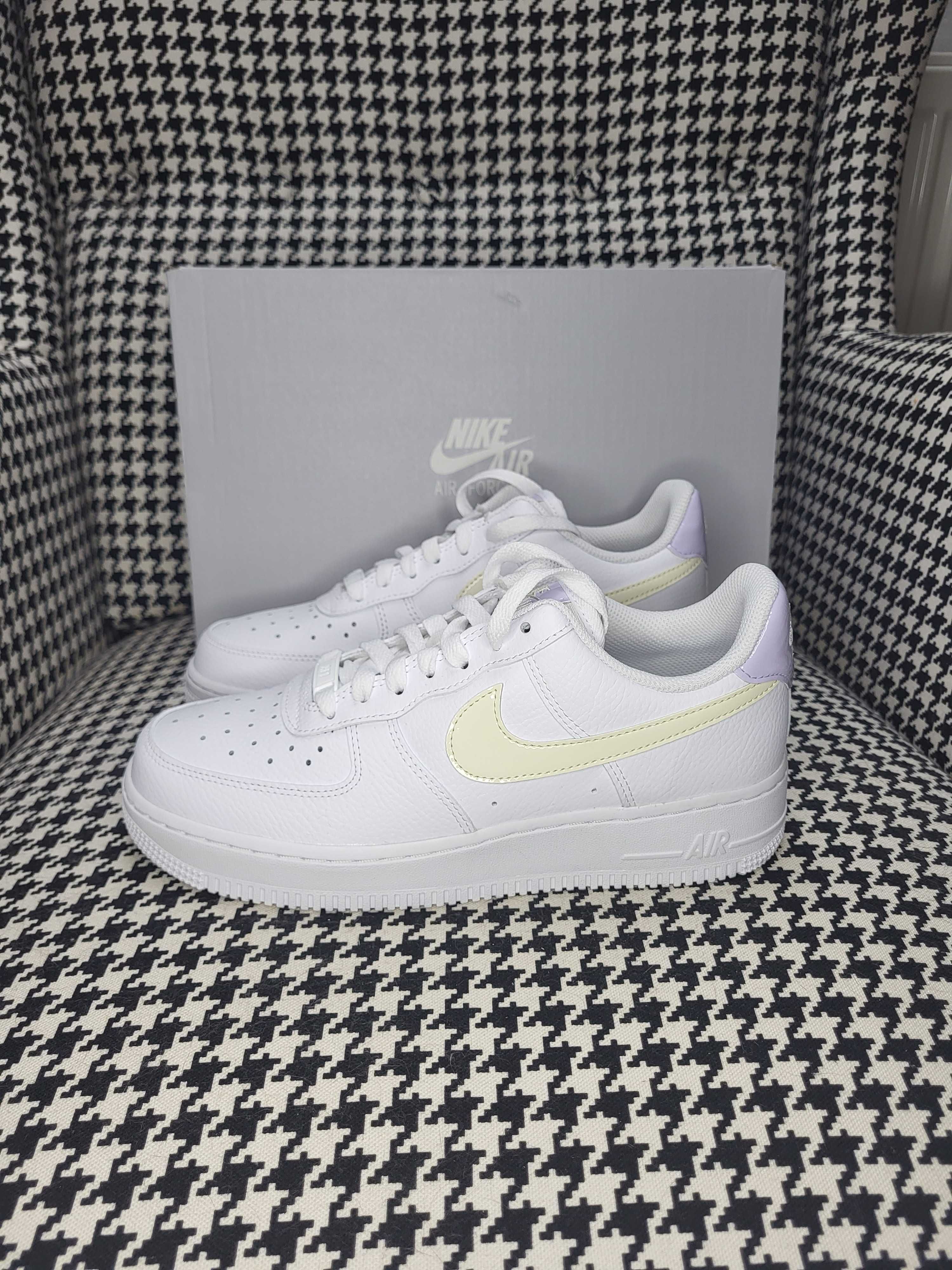 Nike Air Force 1 '07 r.37,5