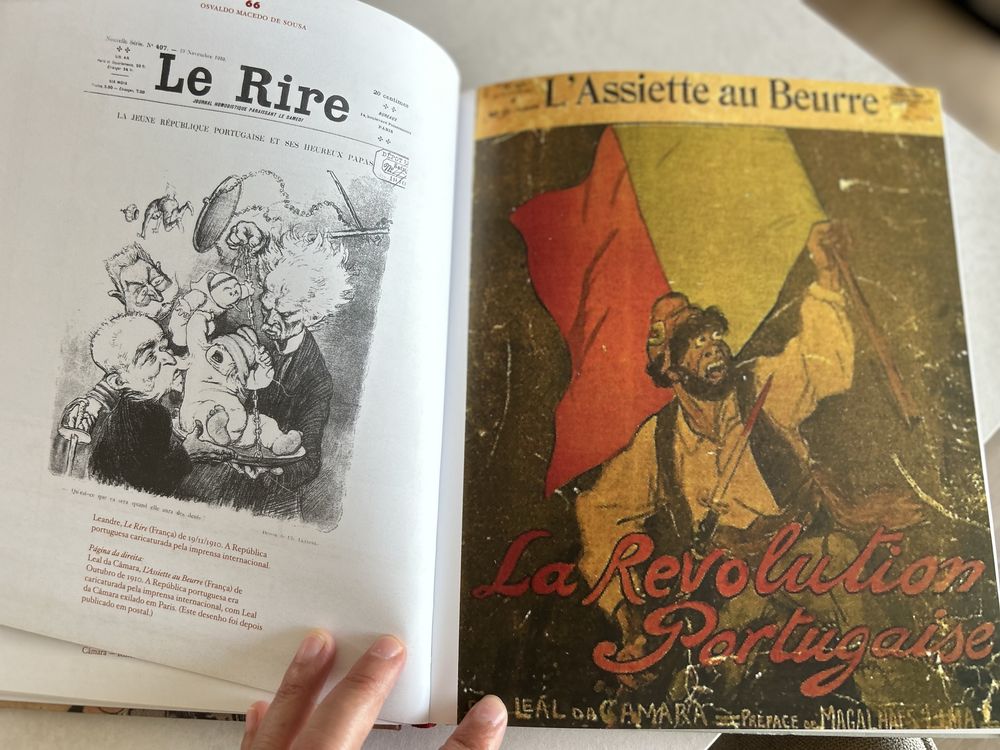 Livro com todas as caricaturas desde a primeira república