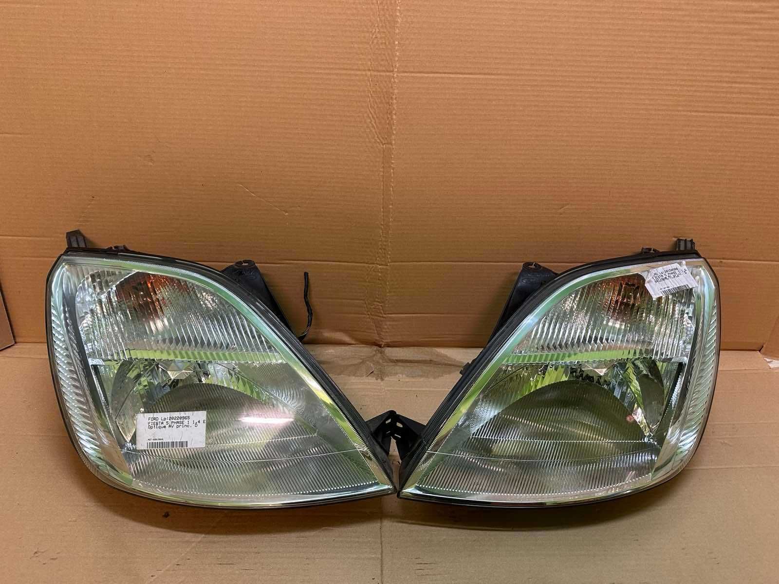 Lampa przednia Ford Fiesta Mk6 05r.