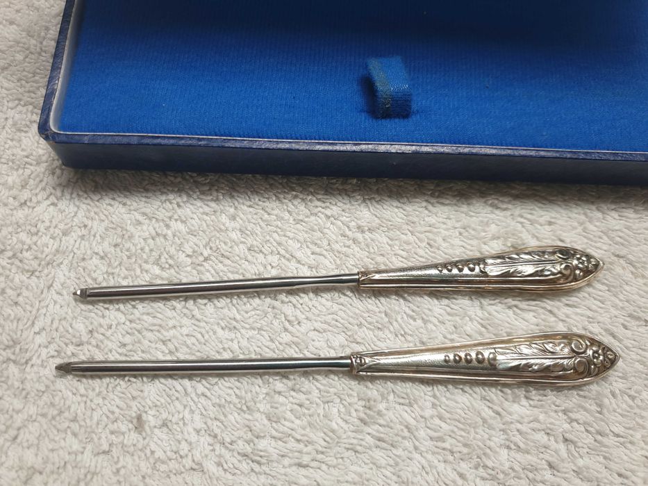 Conjunto de 2 agulhas em  prata