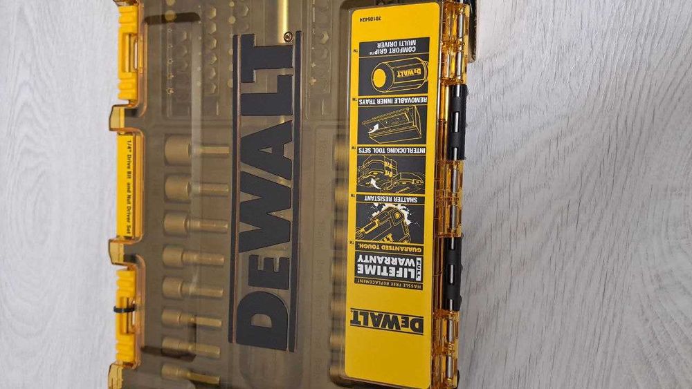 Набір біт та головок Dewalt
