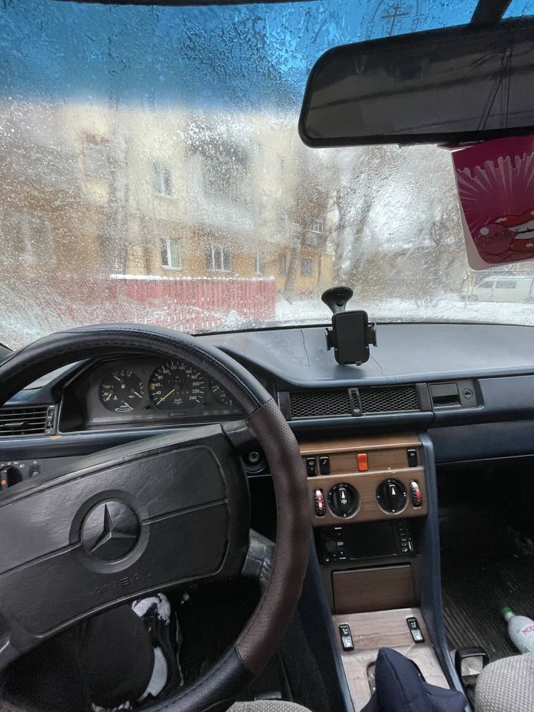 Mersedes w124 е260