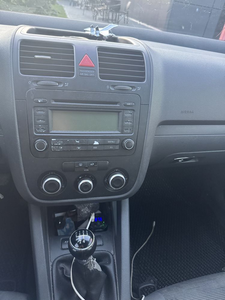 Volkswagen golf 5 1.6 MPI