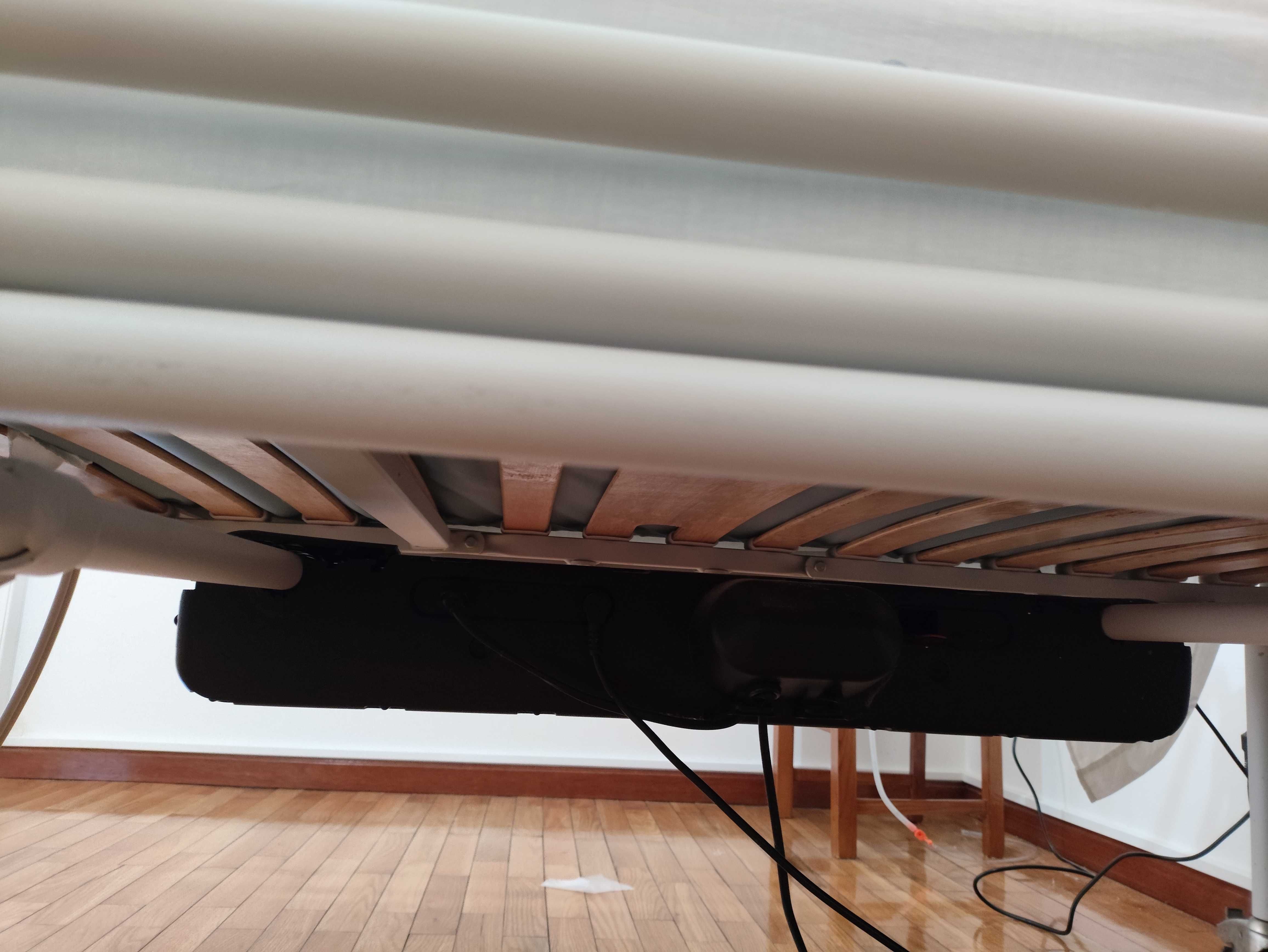 Cama elétrica em bom estado