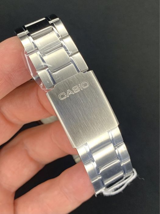 Чоловічий годинник Casio MTP-V006D-1C Оригінал Гарантія Часы Касио