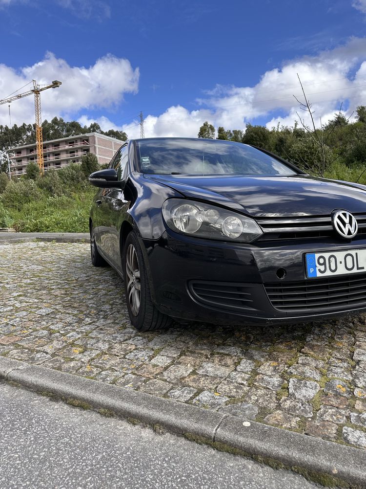 Volkswagen Golf 1.6 TDI Confortline - 2010