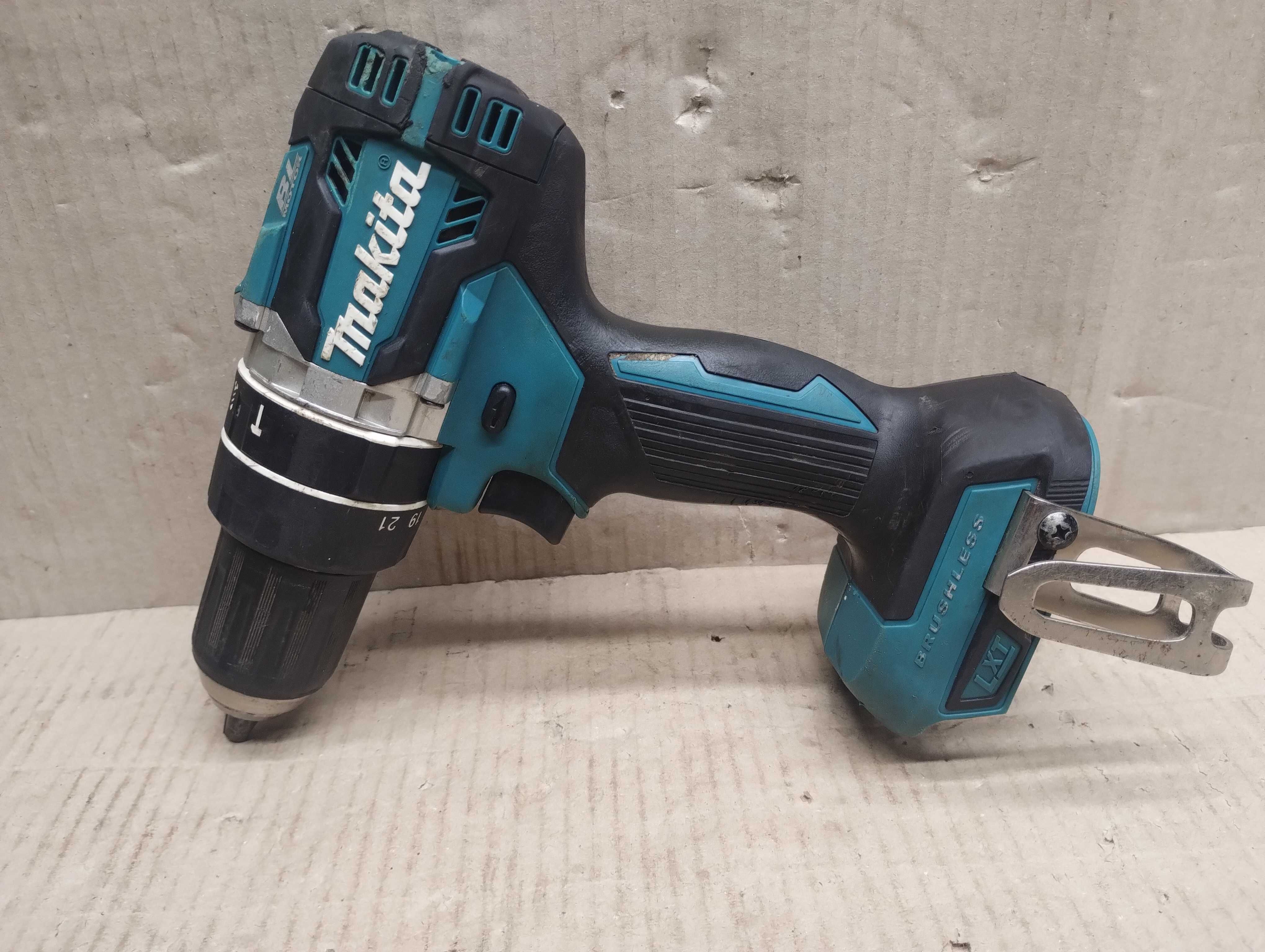 Wiertarko-wkrętarka udarowa Makita DHP484 z 2022 roku