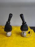 Joysticki do koparki Volvo EW 140