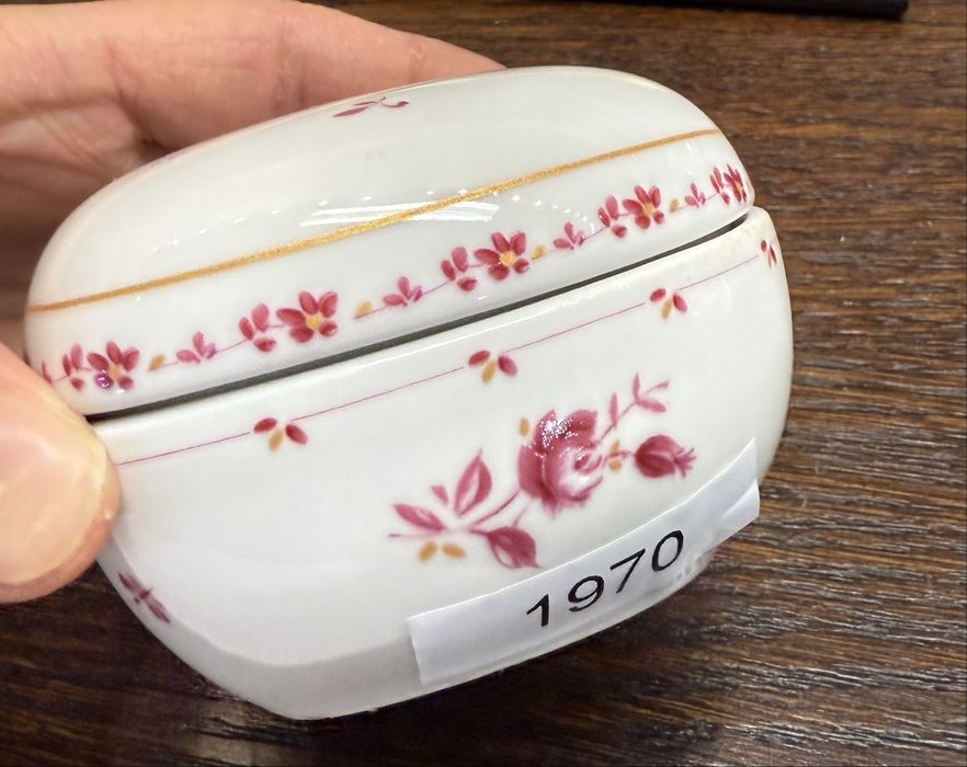 Porcelanowe serce puzdro szkatułka dekoracja na drobiazgi 1970